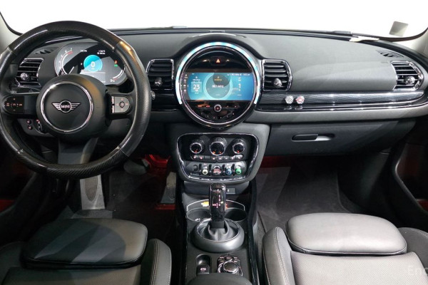 2022 Mini Clubman с пробегом 38 957 км