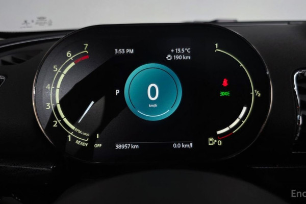 2022 Mini Clubman с пробегом 38 957 км