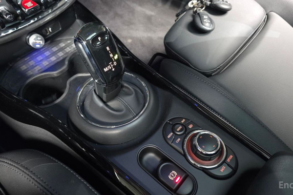 2023 Mini Clubman с пробегом 22 928 км