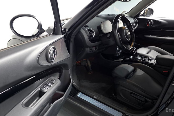 2022 Mini Clubman с пробегом 38 957 км