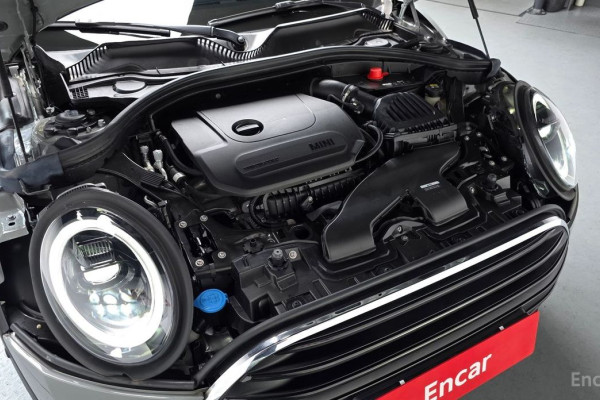 2022 Mini Clubman с пробегом 17 736 км