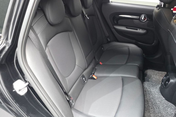 2022 Mini Clubman с пробегом 38 957 км