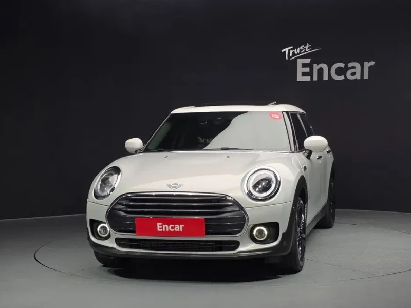 2022 Mini Clubman с пробегом 53 327 км