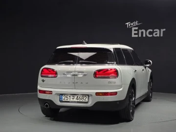 2022 Mini Clubman с пробегом 53 327 км