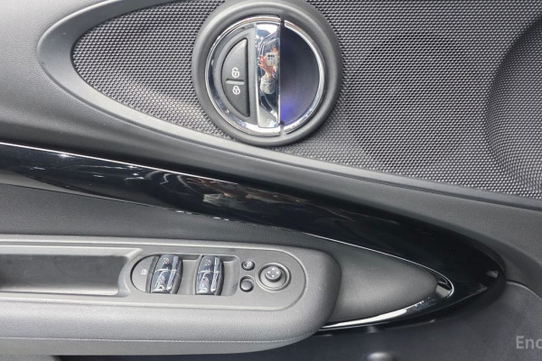 2023 Mini Clubman с пробегом 22 928 км