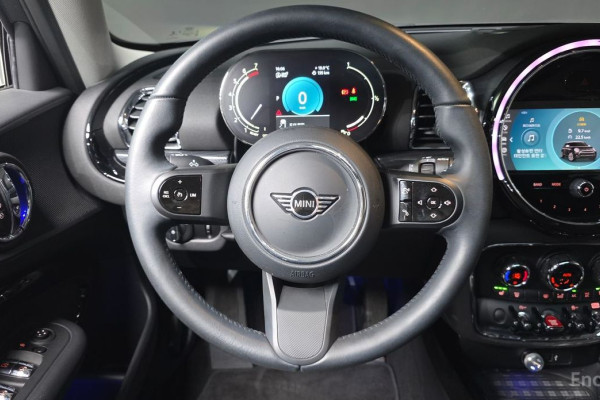 2023 Mini Clubman с пробегом 22 928 км