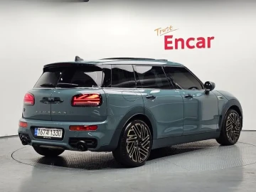 2022 Mini Clubman с пробегом 27 106 км
