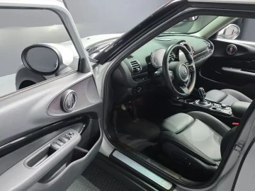 2022 Mini Clubman с пробегом 53 327 км