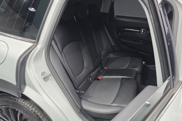 2022 Mini Clubman с пробегом 53 327 км