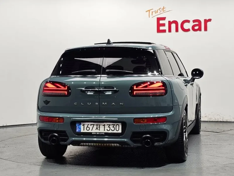 2022 Mini Clubman с пробегом 27 106 км