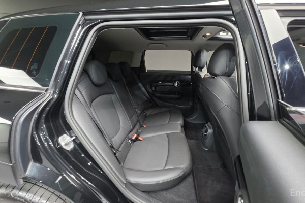 2023 Mini Clubman с пробегом 22 928 км