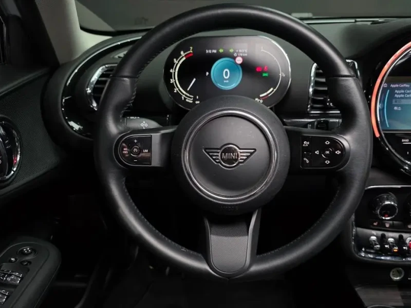 2022 Mini Clubman с пробегом 53 327 км