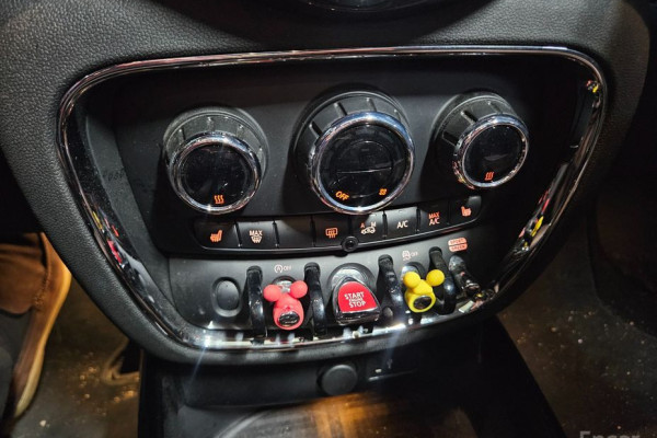 2023 Mini Clubman с пробегом 38 816 км