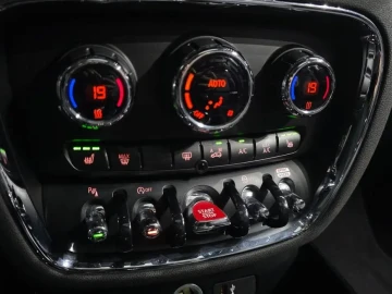 2022 Mini Clubman с пробегом 53 327 км