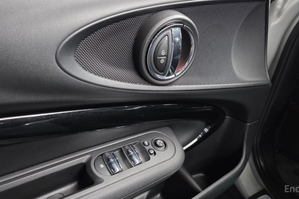 2022 Mini Clubman с пробегом 53 327 км