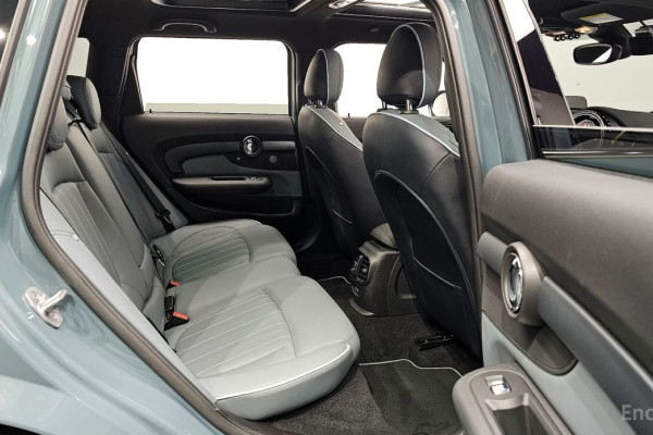 2022 Mini Clubman с пробегом 27 106 км