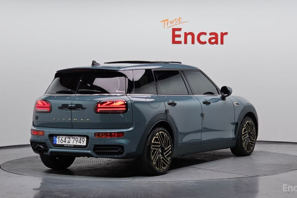 2022 Mini Clubman с пробегом 75 540 км