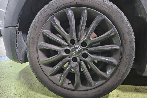 2023 Mini Clubman с пробегом 38 816 км