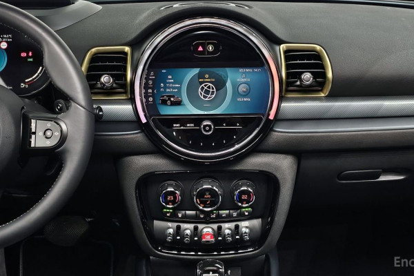 2022 Mini Clubman с пробегом 27 106 км