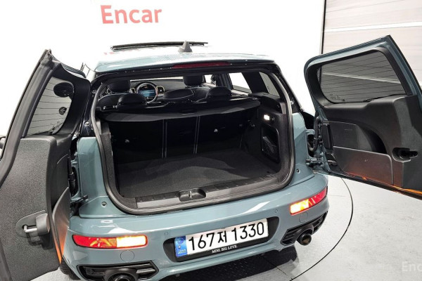 2022 Mini Clubman с пробегом 27 106 км