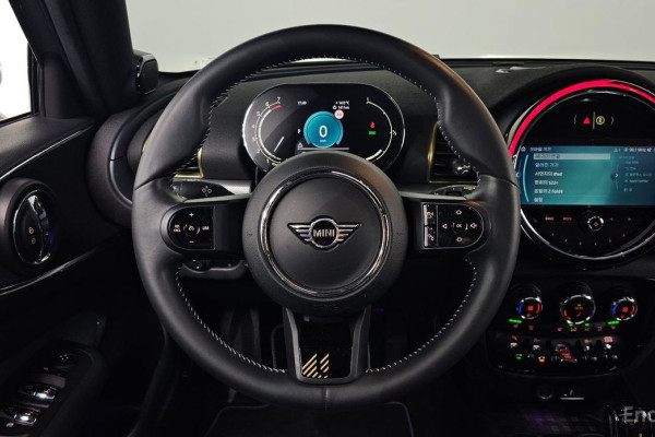 2022 Mini Clubman с пробегом 75 540 км