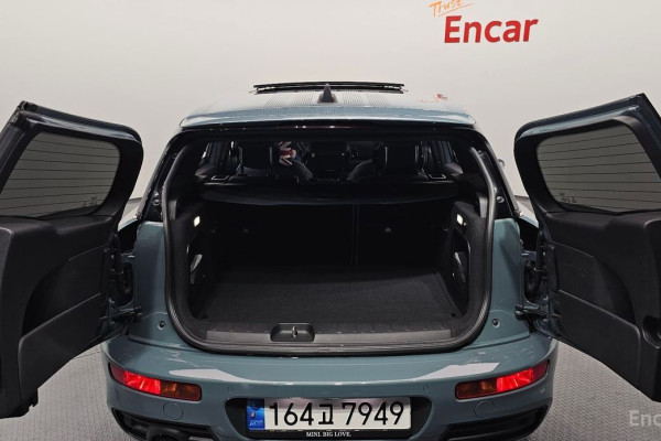 2022 Mini Clubman с пробегом 75 540 км