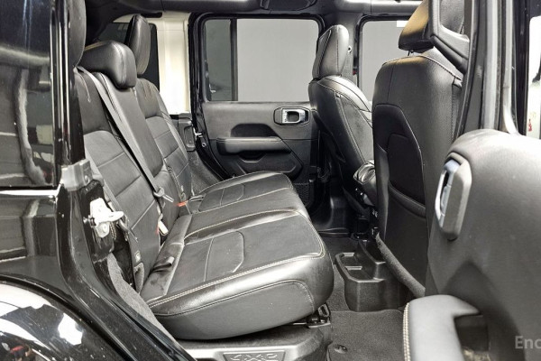 2022 Jeep Wrangler с пробегом 21 976 км