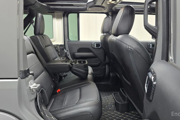 2023 Jeep Wrangler с пробегом 21 448 км