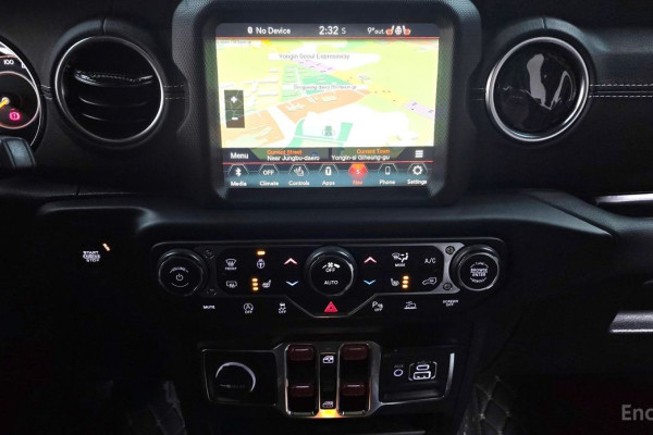 2023 Jeep Wrangler с пробегом 21 448 км