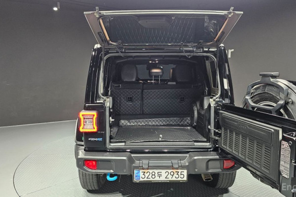 2022 Jeep Wrangler с пробегом 58 241 км