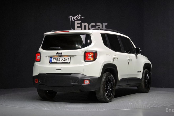 2022 Jeep Renegade с пробегом 13 526 км