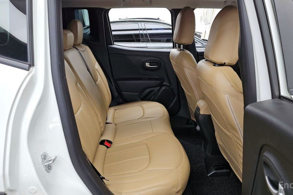 2022 Jeep Renegade с пробегом 13 526 км