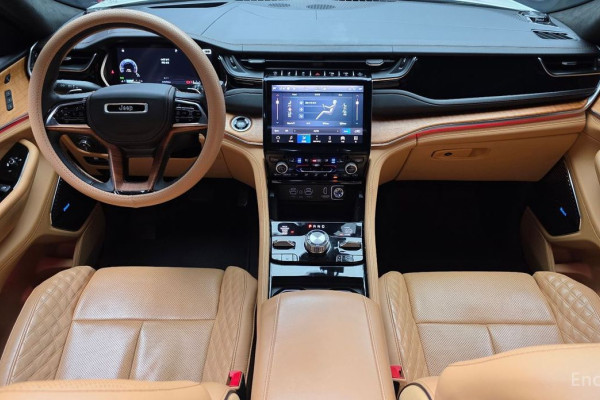 2022 Jeep Cherokee с пробегом 57 079 км