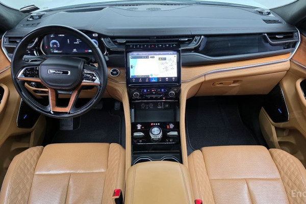 2023 Jeep Cherokee с пробегом 49 732 км