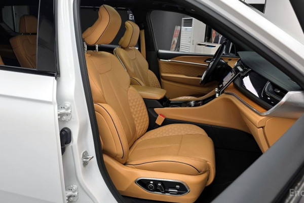 2023 Jeep Cherokee с пробегом 49 732 км