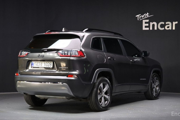 2022 Jeep Cherokee с пробегом 39 421 км