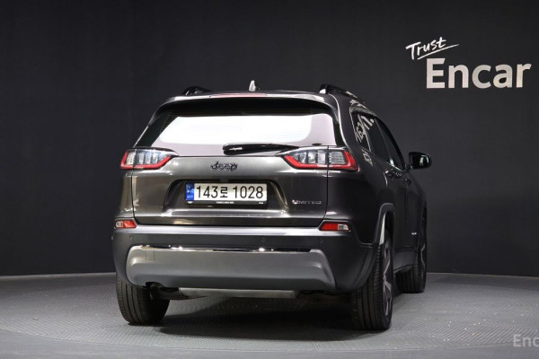 2022 Jeep Cherokee с пробегом 39 421 км