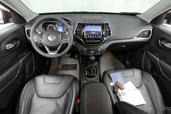 2022 Jeep Cherokee с пробегом 39 421 км