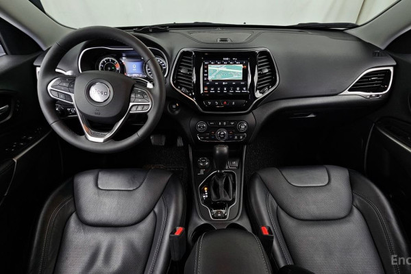 2022 Jeep Cherokee с пробегом 23 658 км