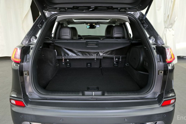 2022 Jeep Cherokee с пробегом 39 421 км