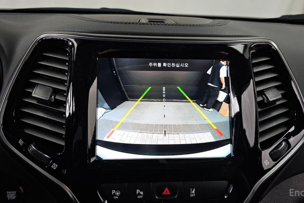 2022 Jeep Cherokee с пробегом 23 658 км