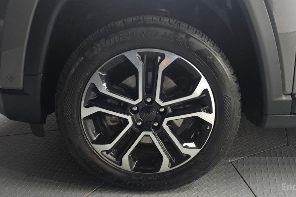 2022 Jeep Compass с пробегом 18 397 км