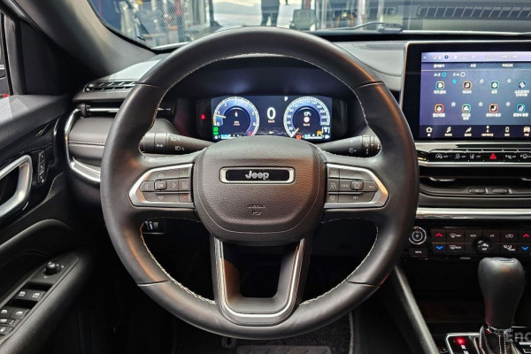 2022 Jeep Compass с пробегом 24 342 км