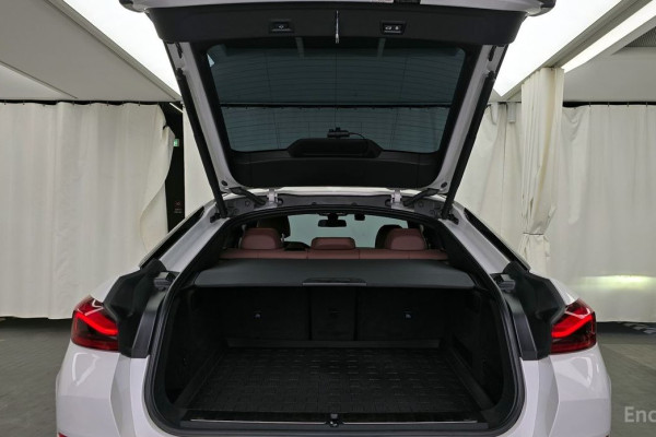 2022 BMW X6 с пробегом 129 012 км