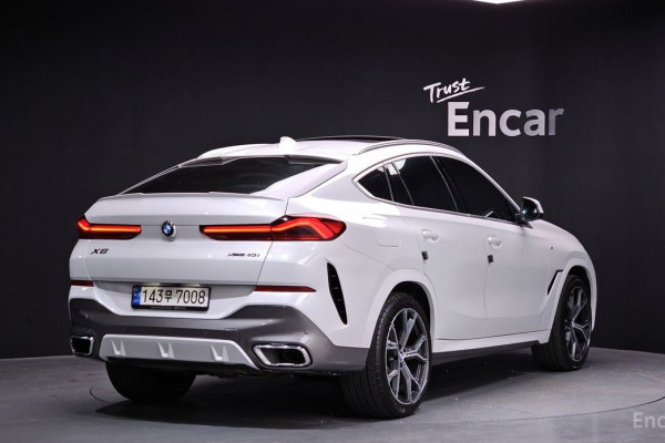 2022 BMW X6 с пробегом 92 393 км