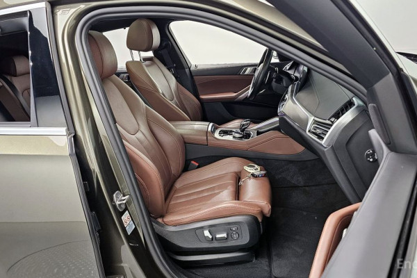 2022 BMW X6 с пробегом 77 910 км