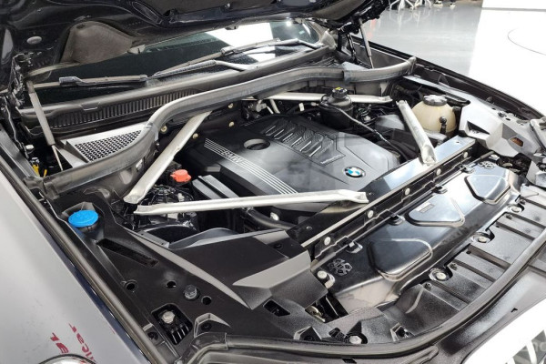 2022 BMW X6 с пробегом 72 903 км