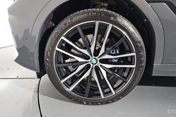 2022 BMW X6 с пробегом 32 062 км