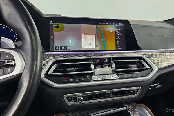 2022 BMW X6 с пробегом 77 910 км