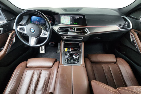 2022 BMW X6 с пробегом 72 903 км